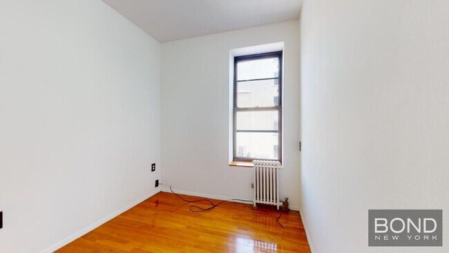 Building Photo - 214 First Avenue