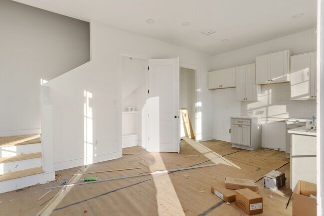 Building Photo - FOR RENT in SUGAR MILL POND!