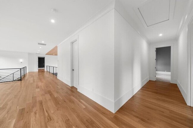 Building Photo - 2386 Trinity Church Rd