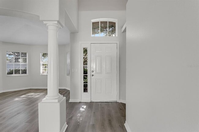 Building Photo - 15412 Montilla Loop