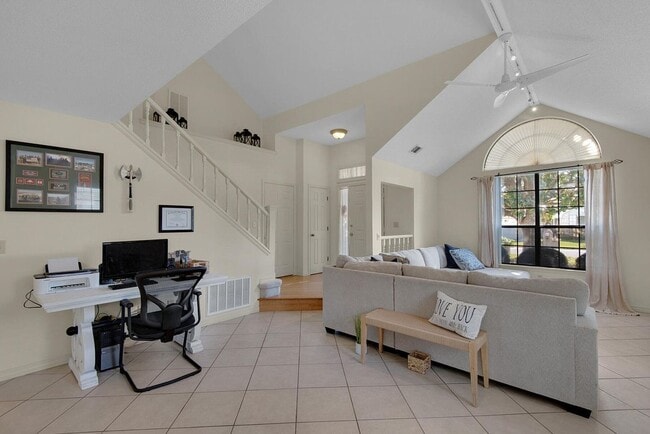 Building Photo - 407 Parkwood Pl