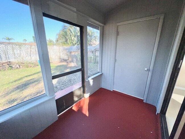 Building Photo - Orlando - 2 Bedroom, 2 Bathroom - $1,945.00