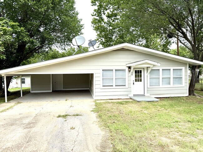 Building Photo - 2378 E Texas St