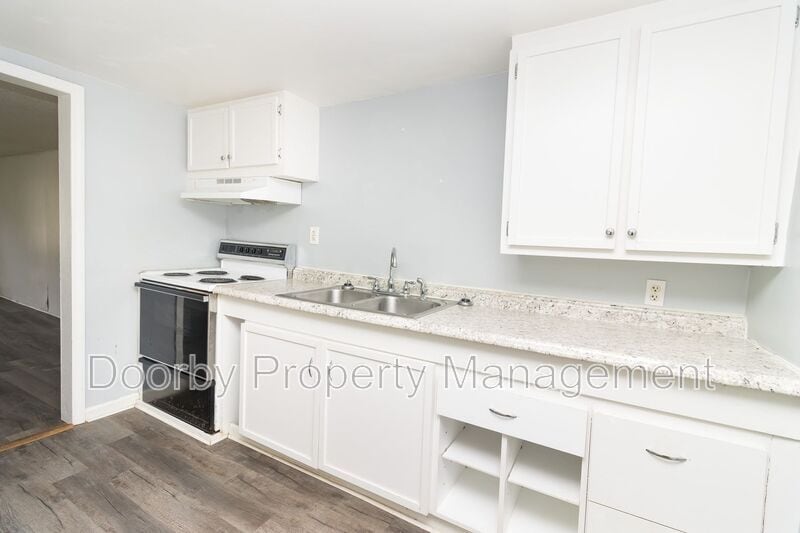 Building Photo - 966 Beason Dr