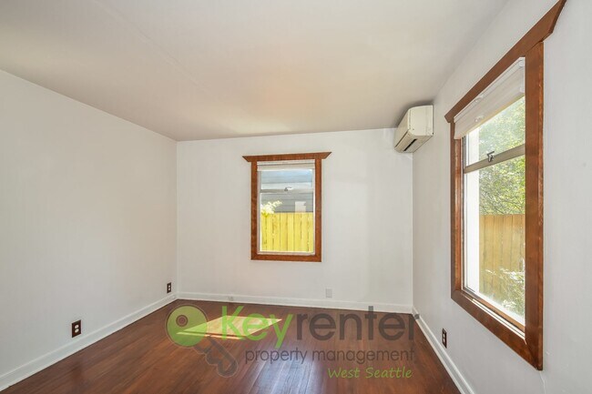 Building Photo - Clean Design and Easy Living in Seattle