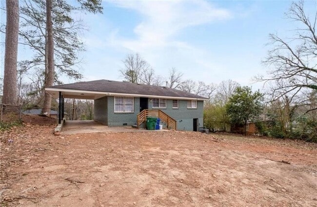 Building Photo - 2911 Gresham Rd S E