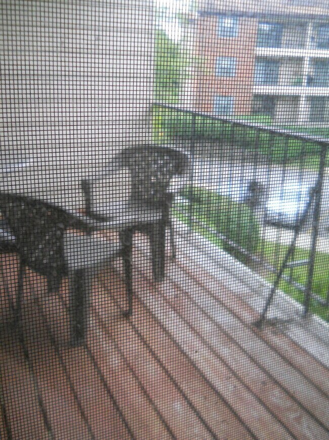 Building Photo - 631 Hapsfield Ln