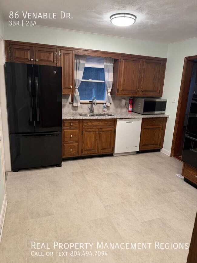 Building Photo - 86 Venable Dr