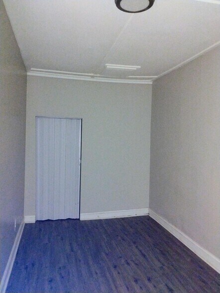 Building Photo - 2302 Whittier Ave