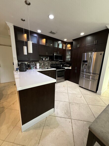 Building Photo - 2807 SW 145th Ave