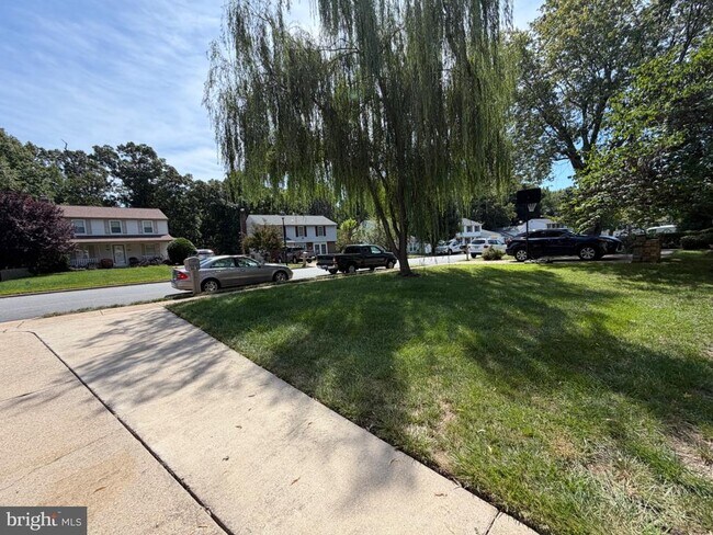 Building Photo - 7606 Fallswood Way