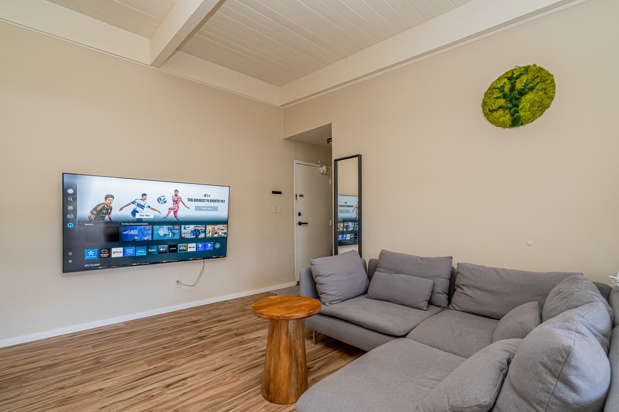 Building Photo - 4965 Americana Dr