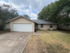 Building Photo - 10106 Missel Thrush Dr