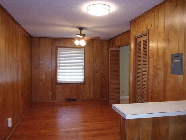 Building Photo - Brick Ranch Home on Large Lot