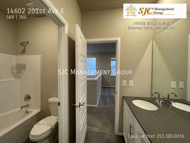 Building Photo - 14602 201st Ave E