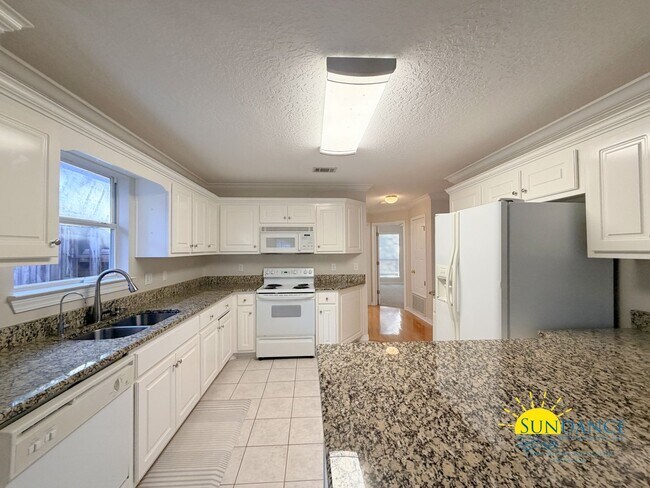 Building Photo - Charming 3-Bedroom Home in Fort Walton Beach!