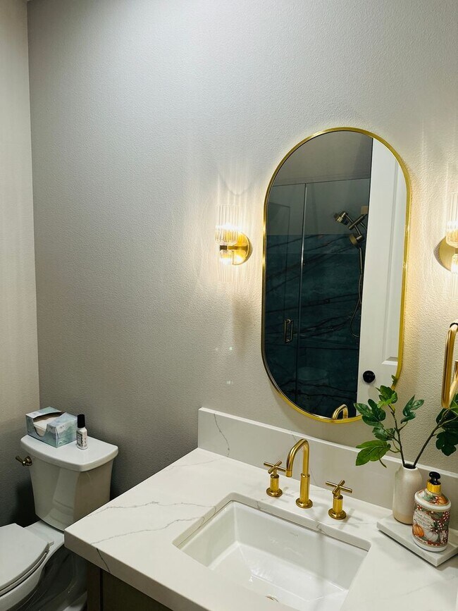 Building Photo - Gorgeous Custom Camas Home