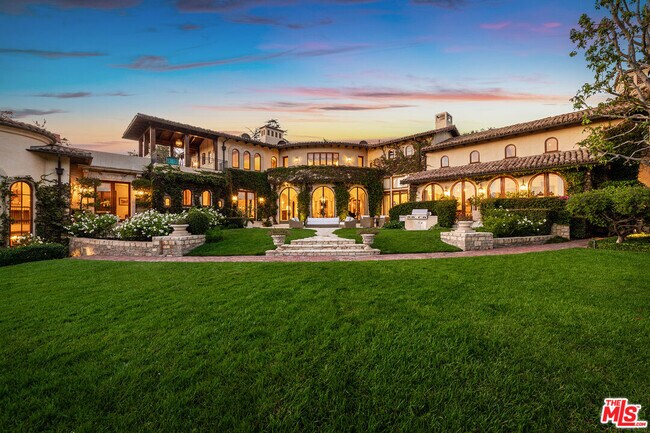 Building Photo - 1550 Amalfi Dr
