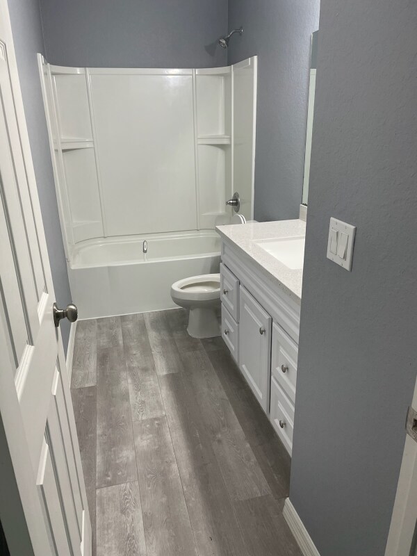 Building Photo - 219 Locust Ln