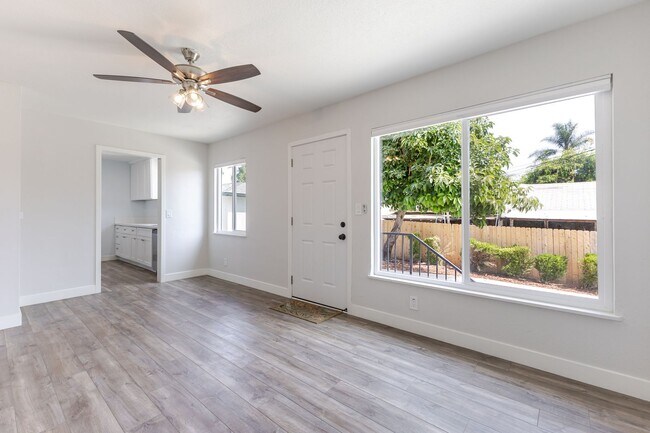 Building Photo - Fully Renovated 2BR/1BA Unit in Altadena –...