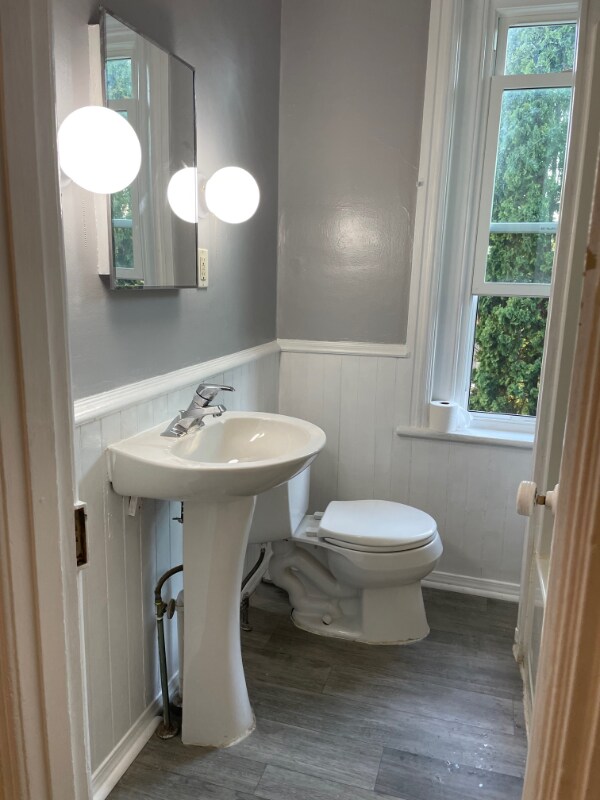 Building Photo - 721 W 2nd Ave