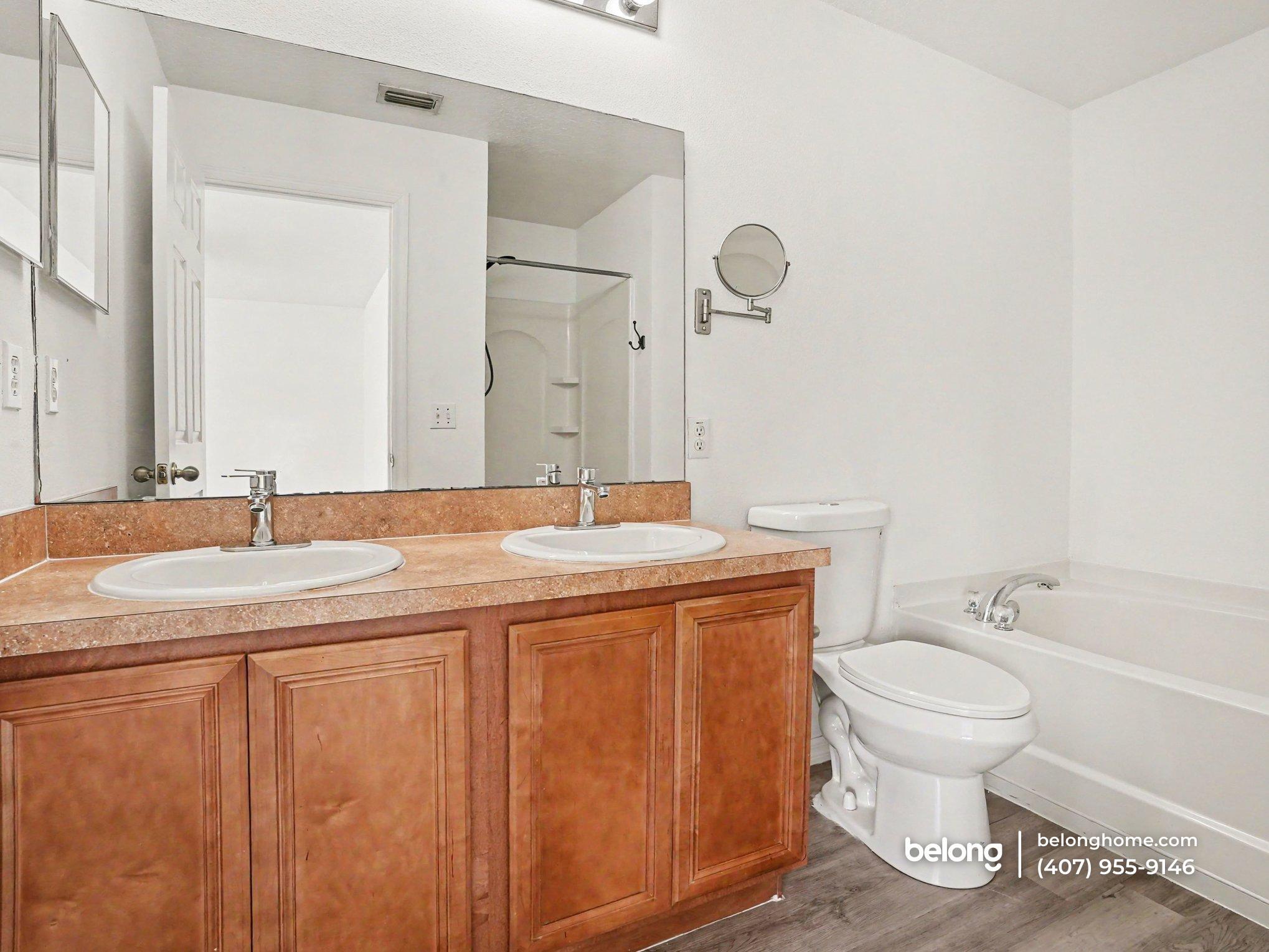 Building Photo - 15659 Galbi Dr