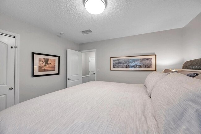 Building Photo - 5258 Beach Dr SE