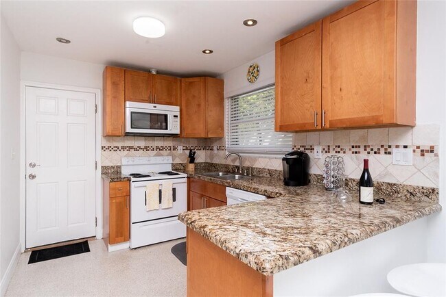 Building Photo - 1469 NW 10th St