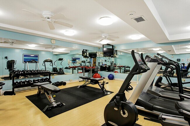 Building Photo - 1000 Urlin Ave