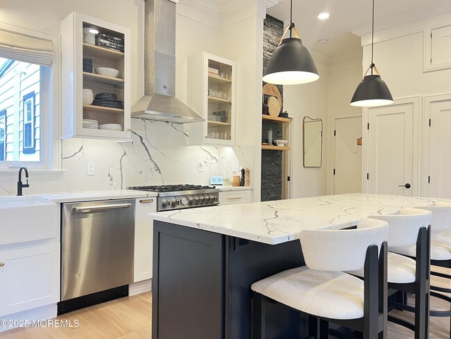 Building Photo - 164 Glenwood Ave