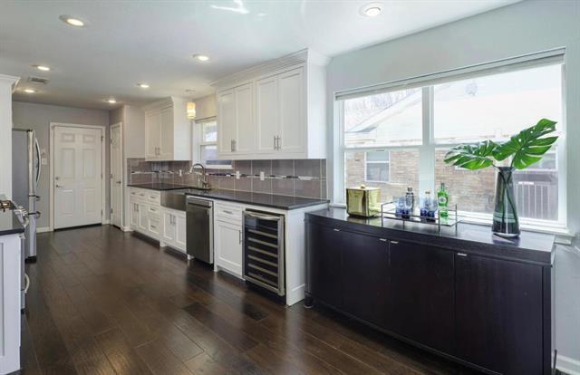 Building Photo - 10282 Vinemont St