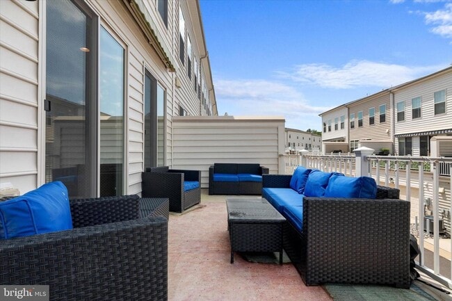 Building Photo - spacious 3-bedroom, 2 full and 2 half bathroom residence