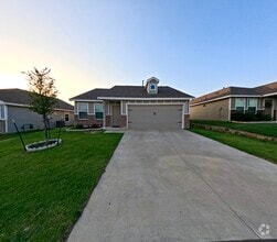 Building Photo - 2708 Starwater Dr