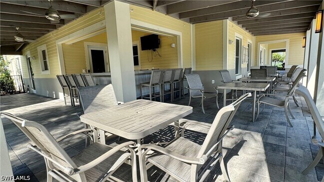 Building Photo - 2066 Tamarron Ln