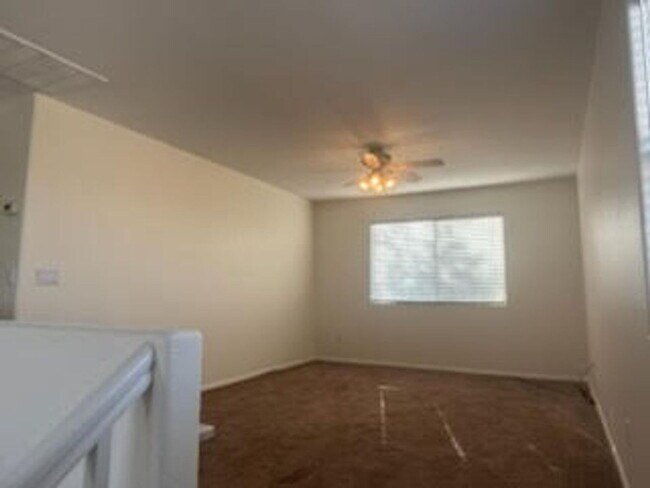 Building Photo - SINGLE FAMILY HOME.