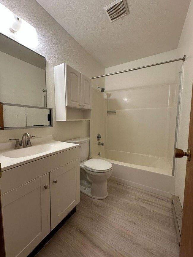 Building Photo - 2 bedroom in Billings MT 59105