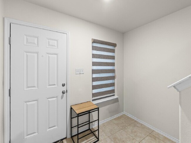 Building Photo - 5618 Lone Star Lp