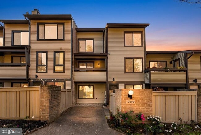 Building Photo - 9410 Walburg Way