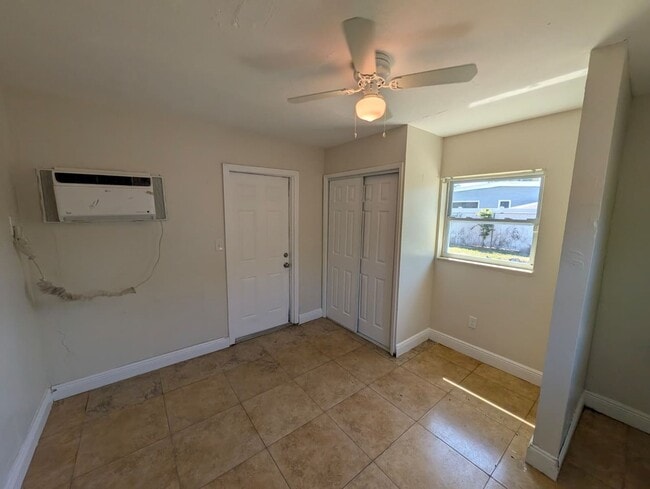 Building Photo - Spacious 3BR Rental with Outdoor Living Space