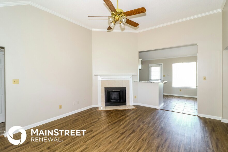 Building Photo - 2202 Stone Stream Dr