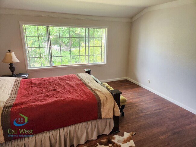 Building Photo - $4595 - **COMING SOON 8/1/26** Well Maintained 3 Bed / 2 Bath Home near Valley Christian HS w/ Pool