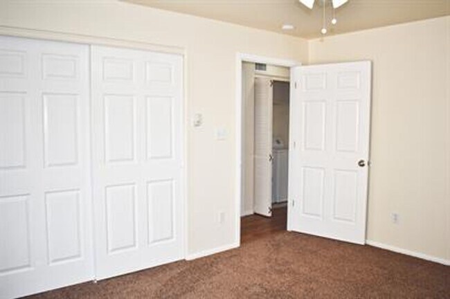 Building Photo - 497 Coronado Way