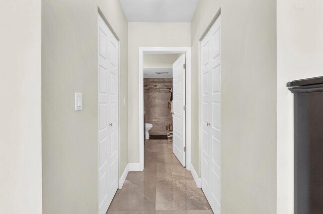 Building Photo - 1980 S Ocean Dr