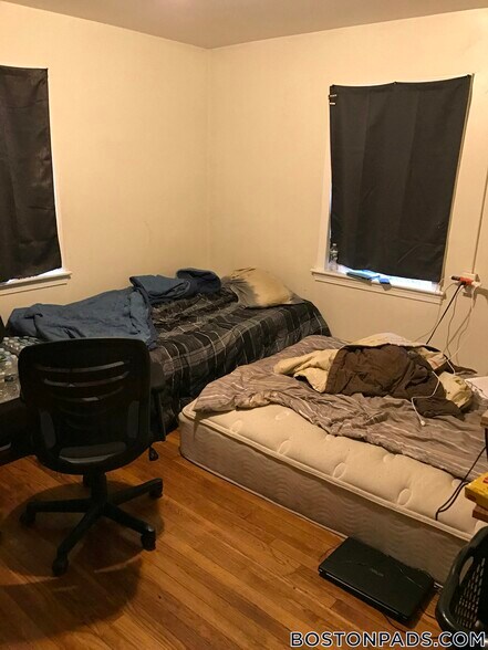 Building Photo - 4 President Terrace