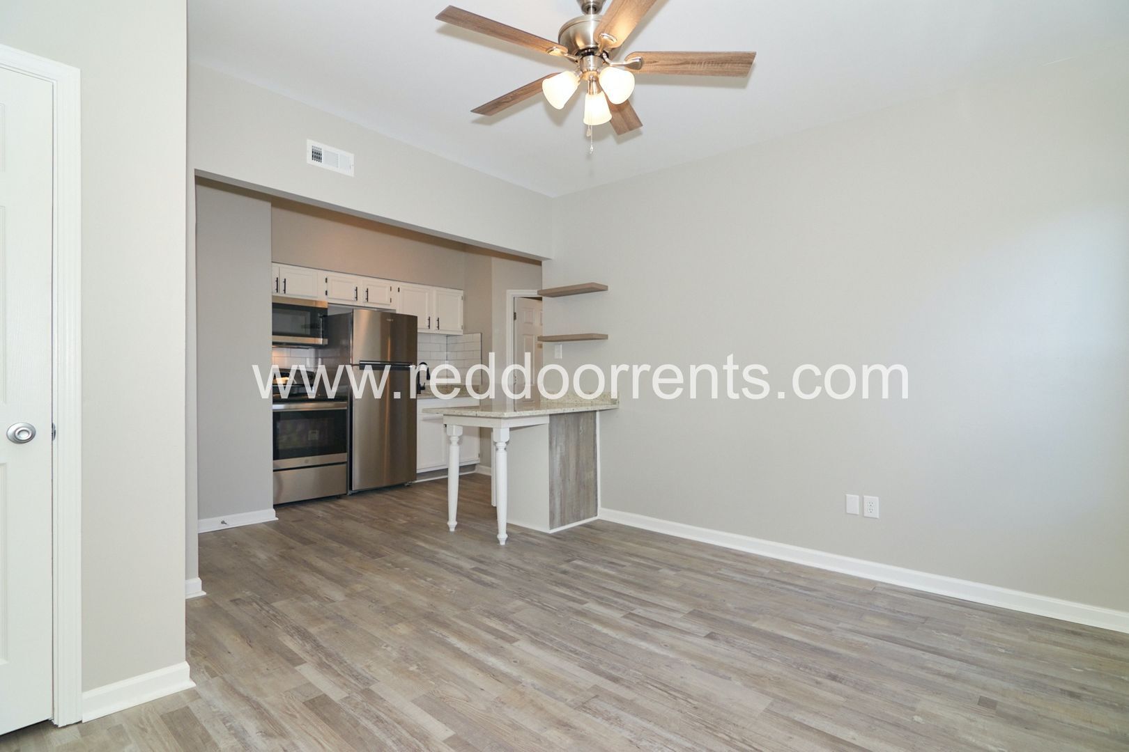 Building Photo - 1337 E Market St