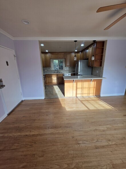 Building Photo - 3834 Girard Ave