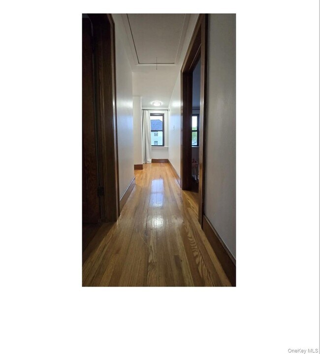 Building Photo - 11 Barteau St