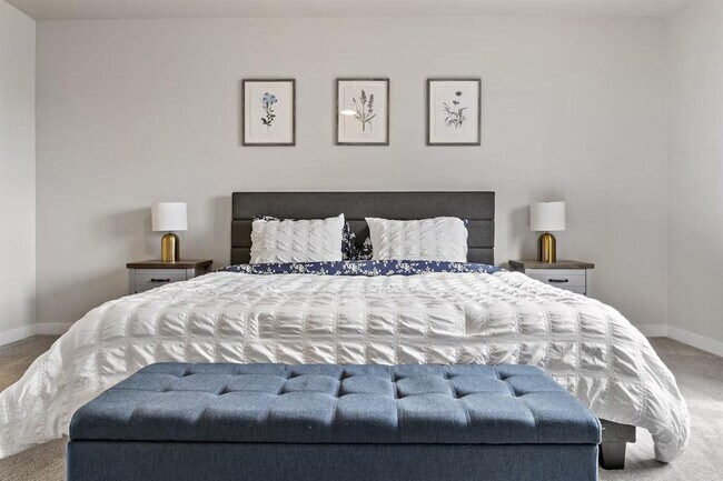 Building Photo - 2646 W Snyder St