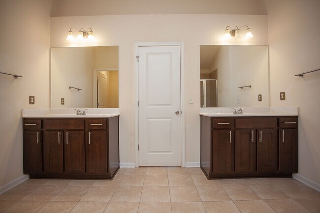 Building Photo - 6469 Panasa Ct