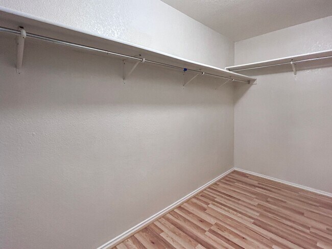 Building Photo - Northeast 3/2 with New Bedroom Floors & Covered Patio